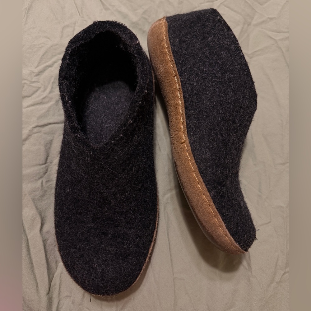Glerups Charcoal “Shoe” Slipper w/ Leather Sole
